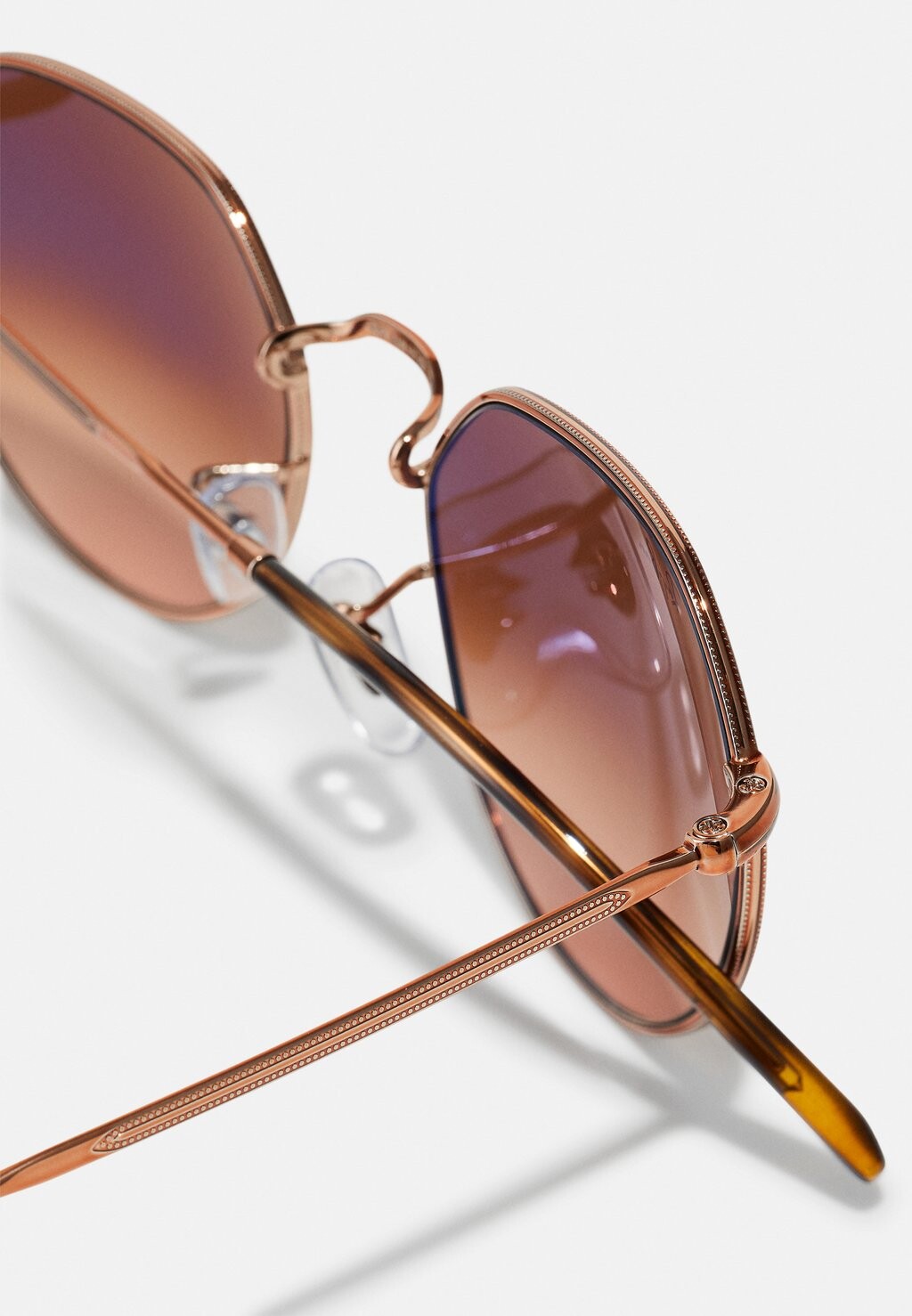 Солнцезащитные очки Jack Unisex Ray-Ban, оранжевый
Солнцезащитные очки Jack Unisex Ray-Ban, оранжевый