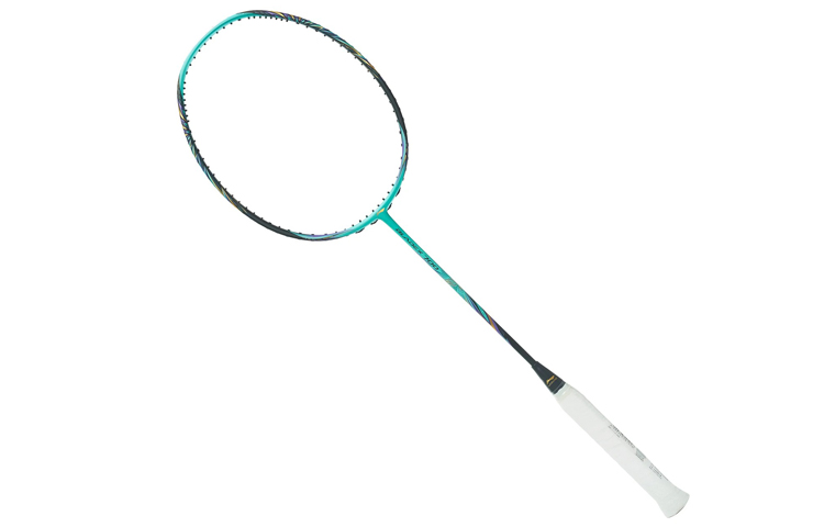 Shadow 700 ракетка для бадминтона LINING
Shadow 700 ракетка для бадминтона LINING