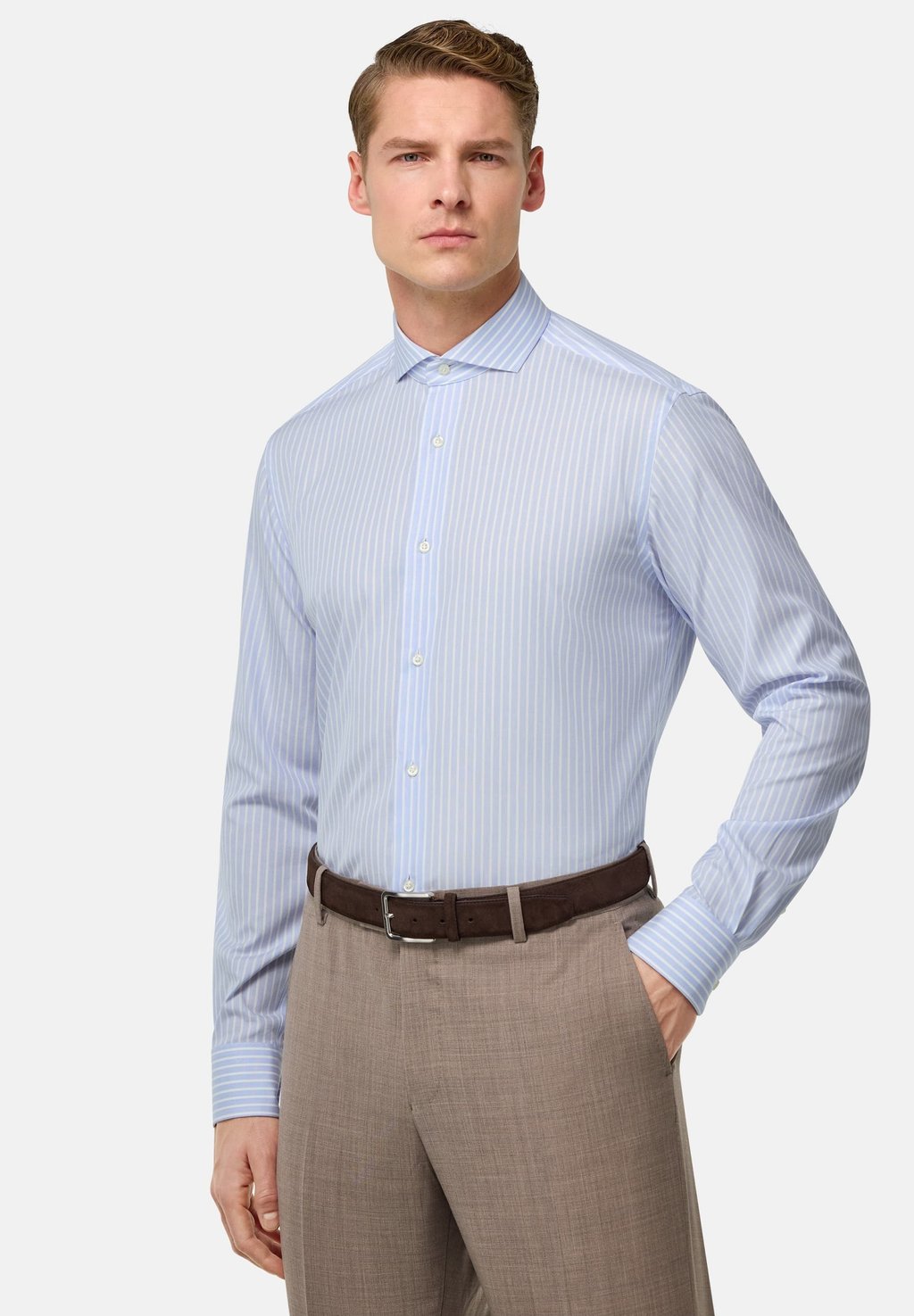 Официальная рубашка ULTIMATE NON IRON SLIM FIT STRIPED Boggi Milano, светло-голубой
Официальная рубашка ULTIMATE NON IRON SLIM FIT STRIPED Boggi Milano, светло-голубой