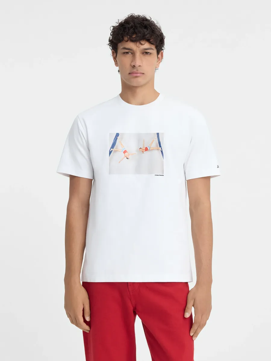 Футболка с принтом Air Flight Planes от Jacquemus x Valery Katsuba Jacquemus, белый
Футболка с принтом Air Flight Planes от Jacquemus x Valery Katsuba Jacquemus, белый