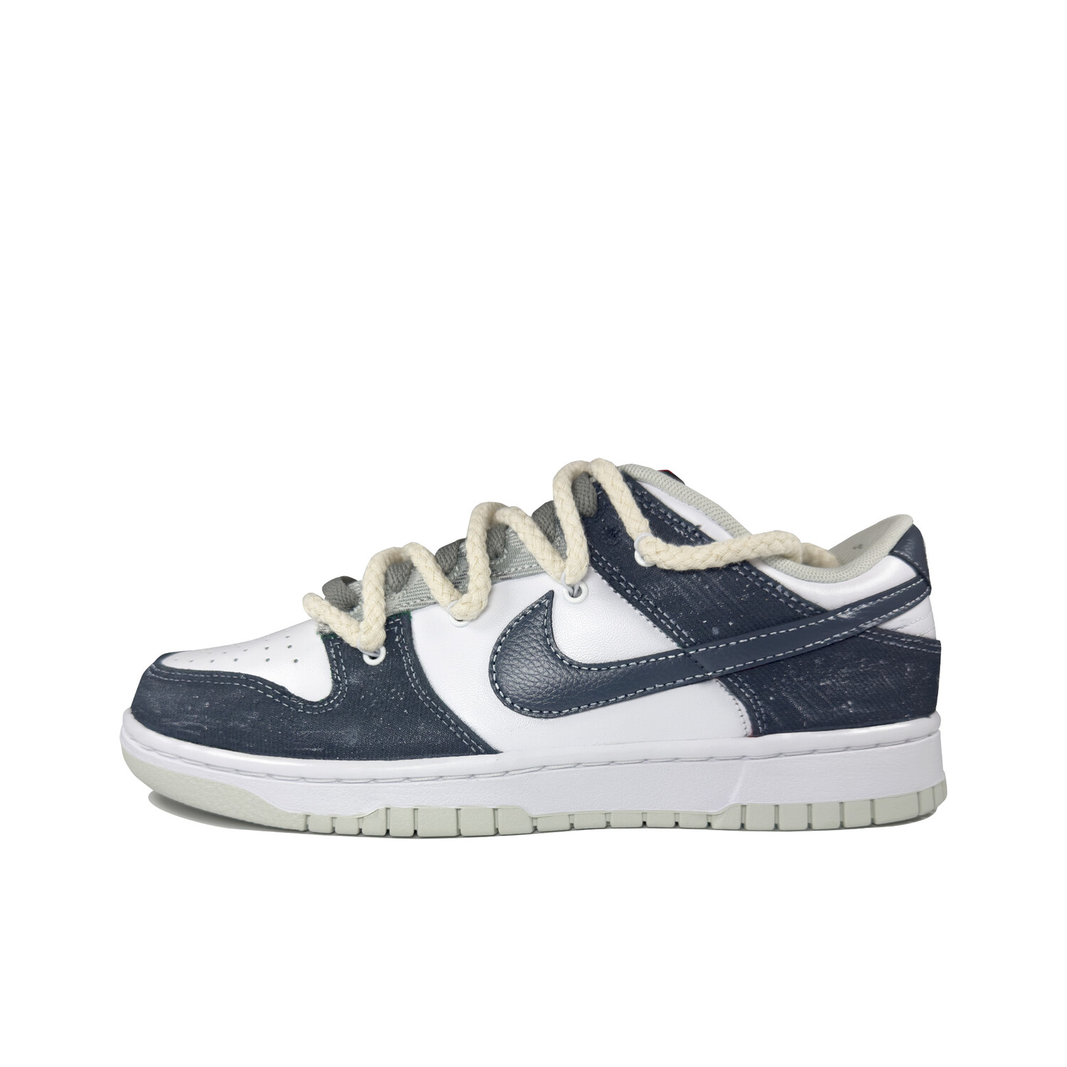 Кроссовки Nike Dunk Skateboarding Shoes Men Low-top Blue/white, темно-синий
Кроссовки Nike Dunk Skateboarding Shoes Men Low-top Blue/white, темно-синий