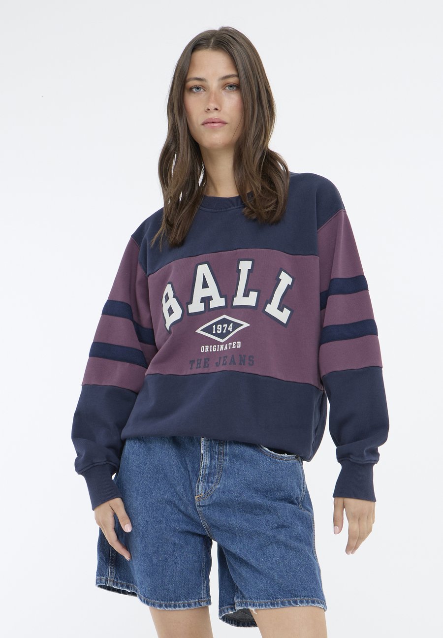 Толстовка BALL BATOMASSO , Hortensia/Dark Blue
Толстовка BALL BATOMASSO , Hortensia/Dark Blue