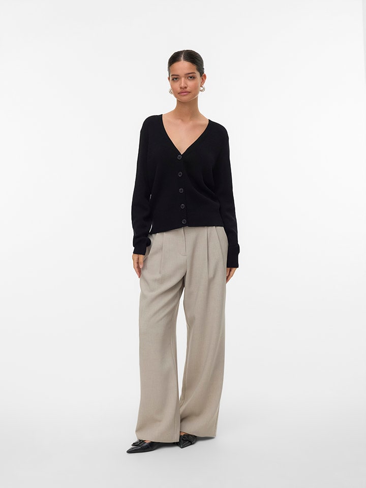 Кардиган черного цвета Vero Moda
Кардиган черного цвета Vero Moda