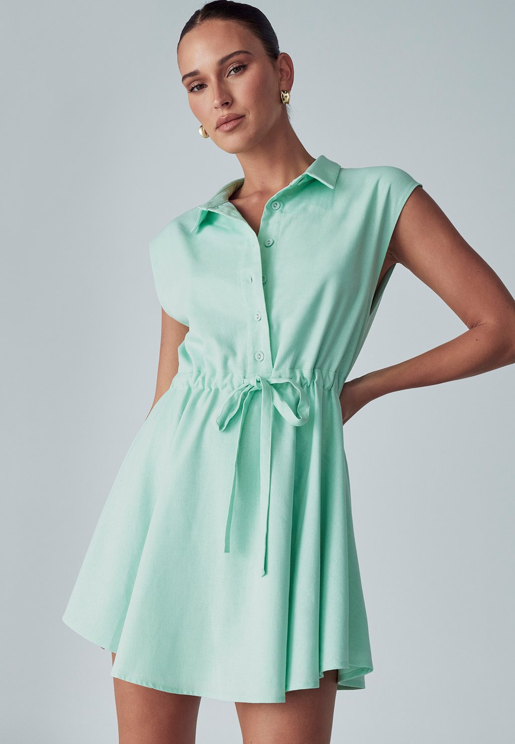 Платье-рубашка WILLA, светло-зеленый
Платье-рубашка WILLA, светло-зеленый