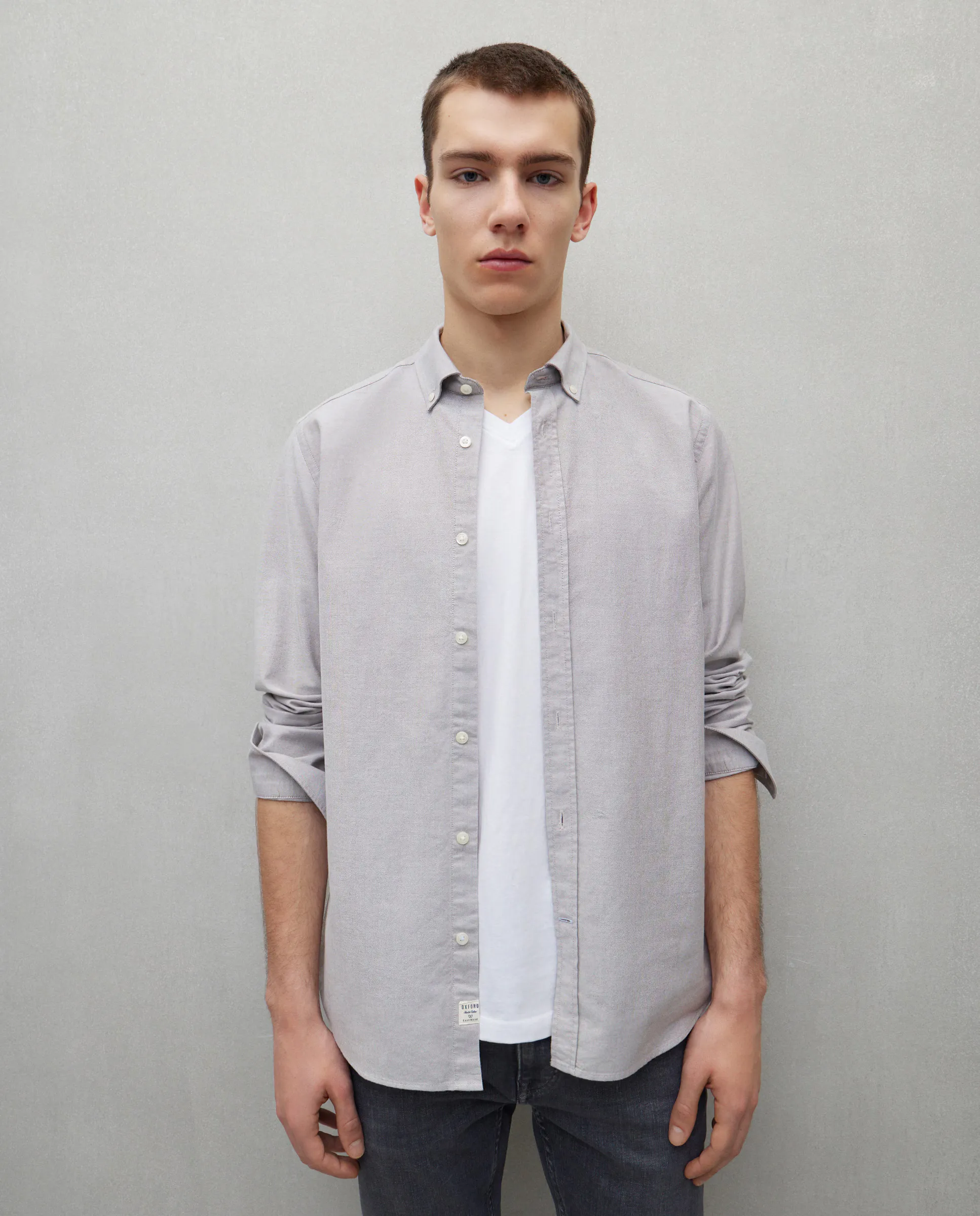 Мужская однотонная рубашка оксфорд с длинными рукавами Easy Wear, бежевый
Мужская однотонная рубашка оксфорд с длинными рукавами Easy Wear, бежевый