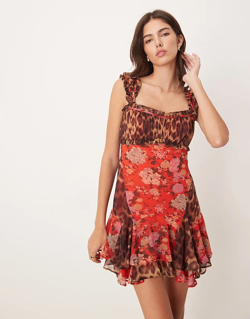 Мини-платье ASOS DESIGN с короткими рукавами, контрастной лентой, оборкой по подолу и анималистичным цветочным принтом
Мини-платье ASOS DESIGN с короткими рукавами, контрастной лентой, оборкой по подолу и анималистичным цветочным принтом