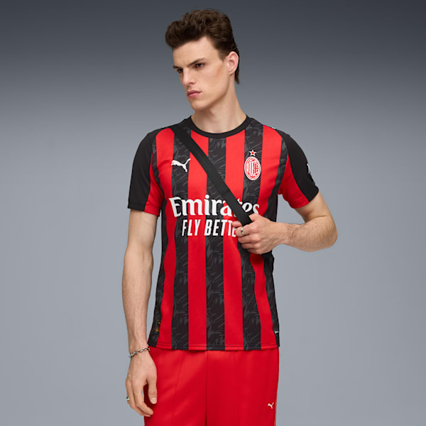 Мужская футбольная майка Ac Milan '25/'26 Home Replica Puma, красный
Мужская футбольная майка Ac Milan '25/'26 Home Replica Puma, красный