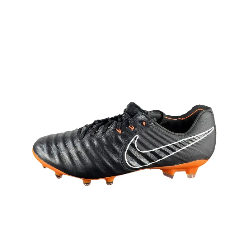 Футбольные бутсы Tiempo Legend 7 Elite FG Black Total Orange Nike
Футбольные бутсы Tiempo Legend 7 Elite FG Black Total Orange Nike