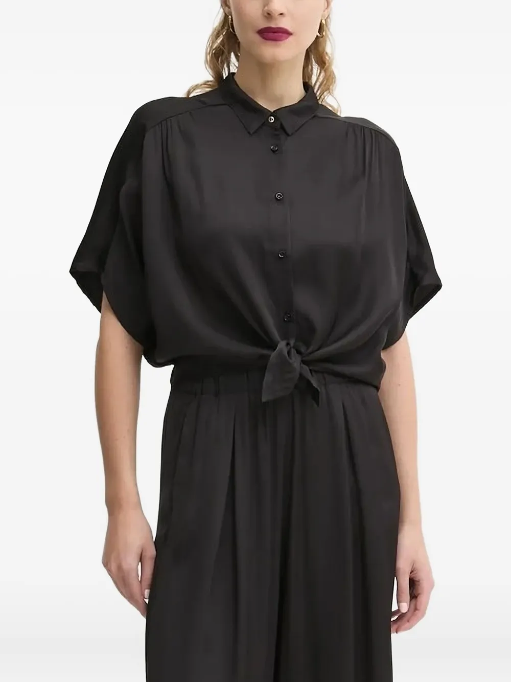 Рубашка Alfassa с короткими рукавами и завязками Sessùn, черный
Рубашка Alfassa с короткими рукавами и завязками Sessùn, черный