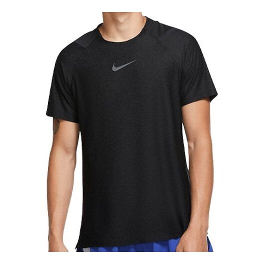 Футболка спортивная повседневные дышащие с круглым вырезом с коротким рукавом Nike, черный
Футболка спортивная повседневные дышащие с круглым вырезом с коротким рукавом Nike, черный