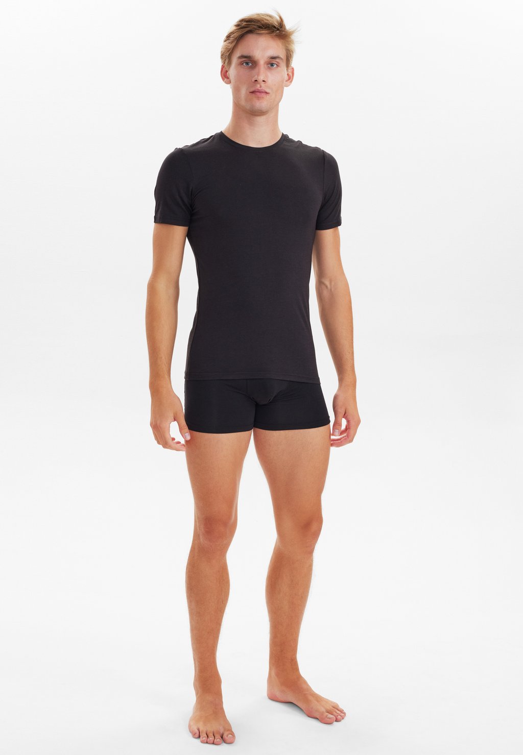 Нижняя футболка 2-PACK RUND JBS, черный
Нижняя футболка 2-PACK RUND JBS, черный