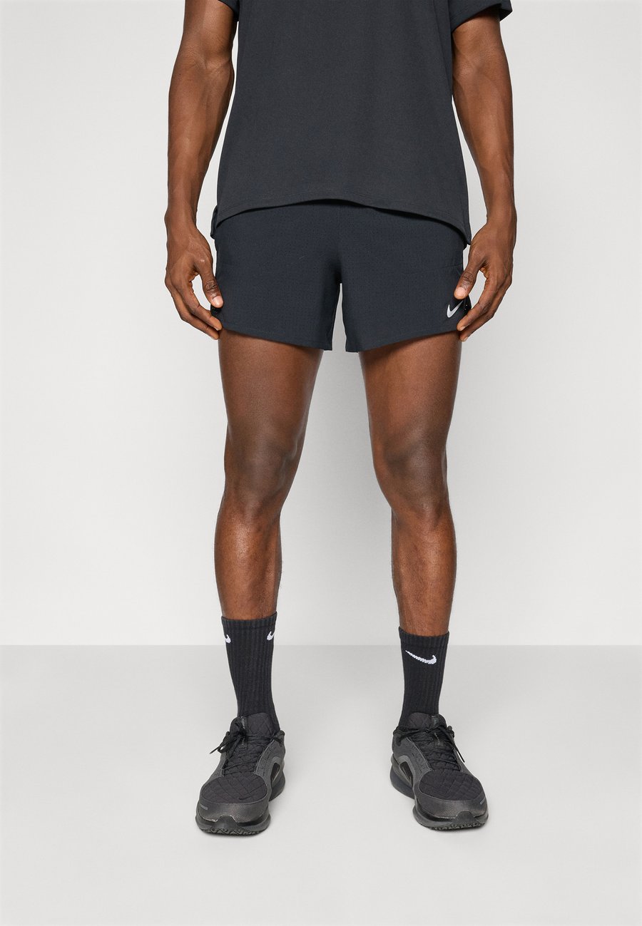 Спортивные шорты Nike Performance STRIDE PERFORATED SHORT, Black/Reflective Silver-Coloured/Black
Спортивные шорты Nike Performance STRIDE PERFORATED SHORT, Black/Reflective Silver-Coloured/Black