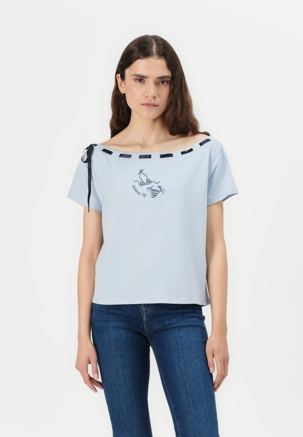 Футболка с принтом HIGH SUMMER NEWNESS Hollister Co., светло-голубой
Футболка с принтом HIGH SUMMER NEWNESS Hollister Co., светло-голубой