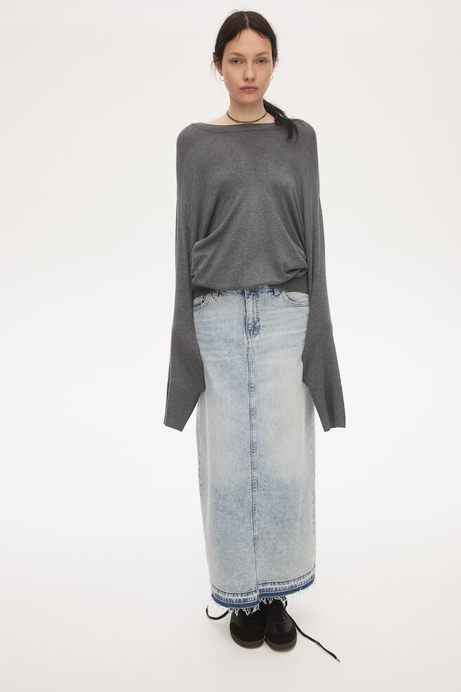 Свитер тонкой вязки H&M, серый
Свитер тонкой вязки H&M, серый