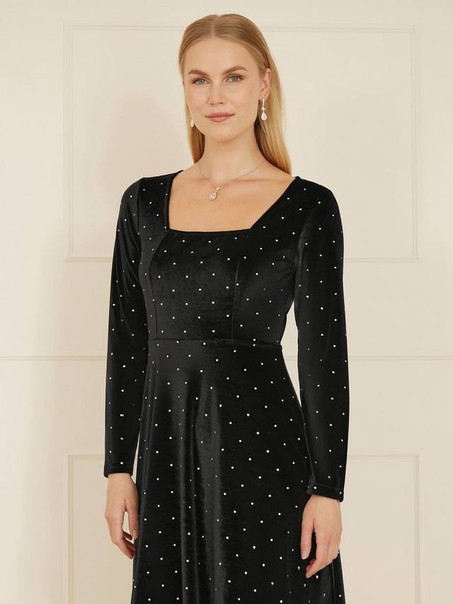 Диаманте платье миди с длинными рукавами и квадратным вырезом Yumi
Диаманте платье миди с длинными рукавами и квадратным вырезом Yumi
