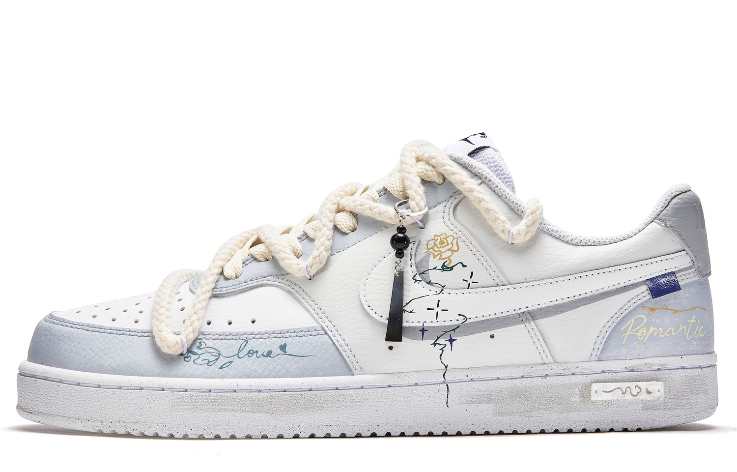 Кроссовки Nike Court Vision 1 Borderline Between Light And Dark Hua Yu мужские бело-синие
Кроссовки Nike Court Vision 1 Borderline Between Light And Dark Hua Yu мужские бело-синие