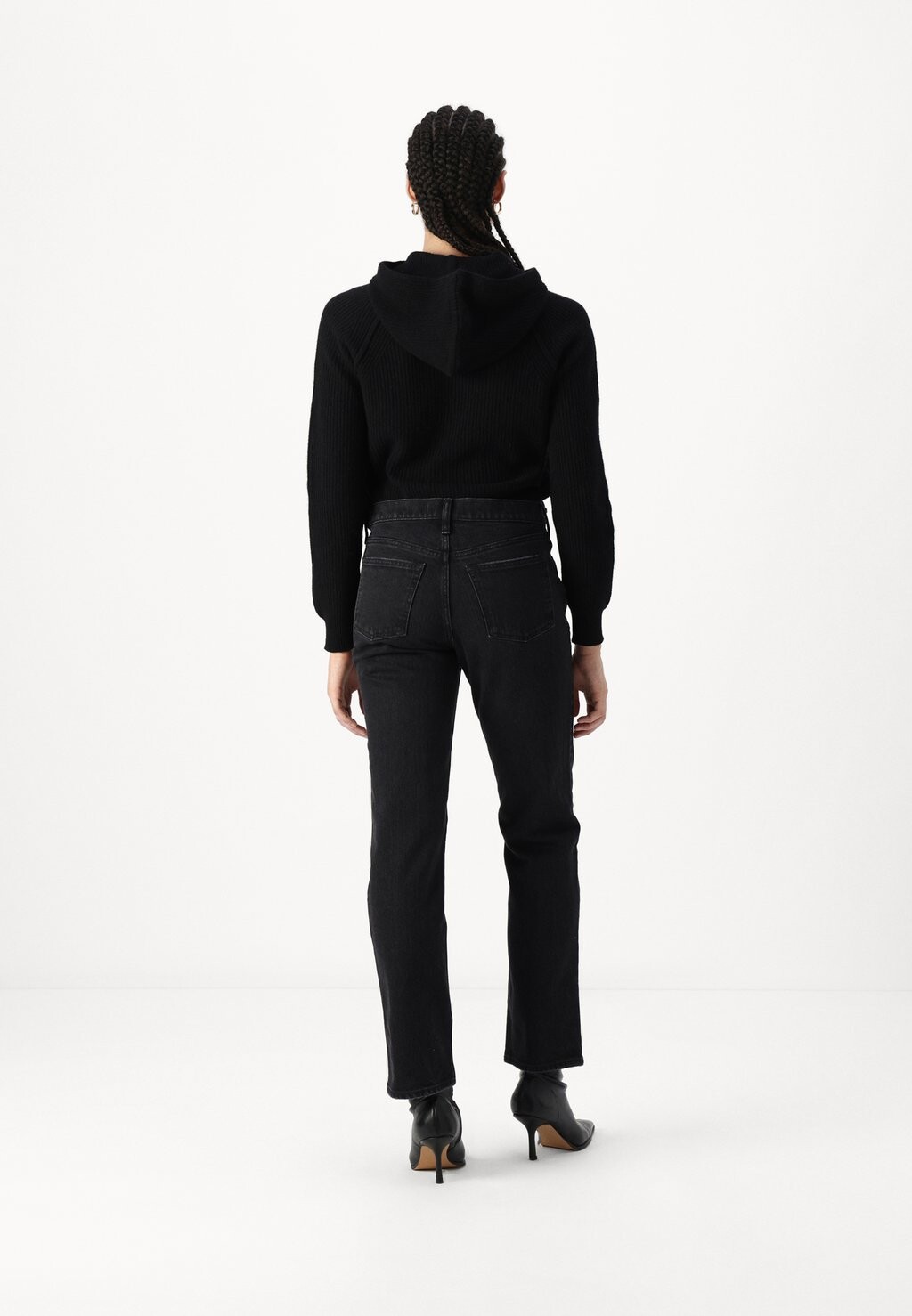 Джинсы прямого кроя Abercrombie & Fitch, черный
Джинсы прямого кроя Abercrombie & Fitch, черный