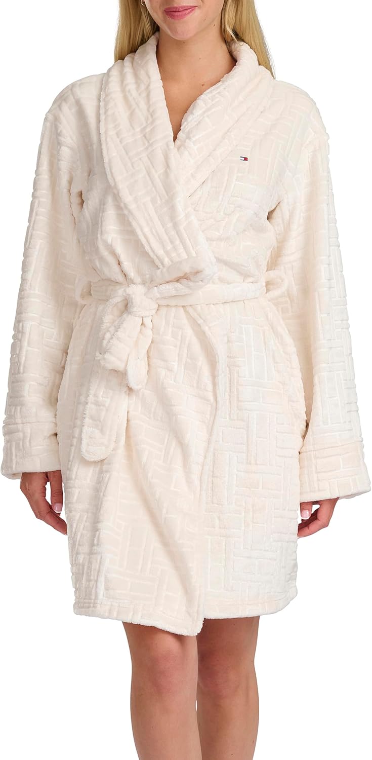 Женский плюшевый халат Tommy Hilfiger с длинными рукавами и тиснением, Whisper White Debossed Hilfiger Flag
Женский плюшевый халат Tommy Hilfiger с длинными рукавами и тиснением, Whisper White Debossed Hilfiger Flag