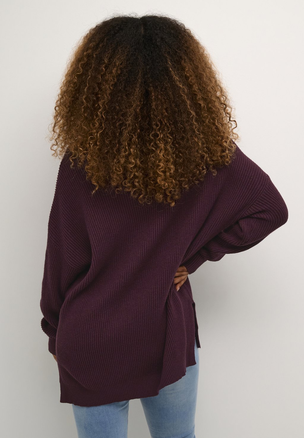 Джемпер CUOLIVIA Culture, бордовый
Джемпер CUOLIVIA Culture, бордовый