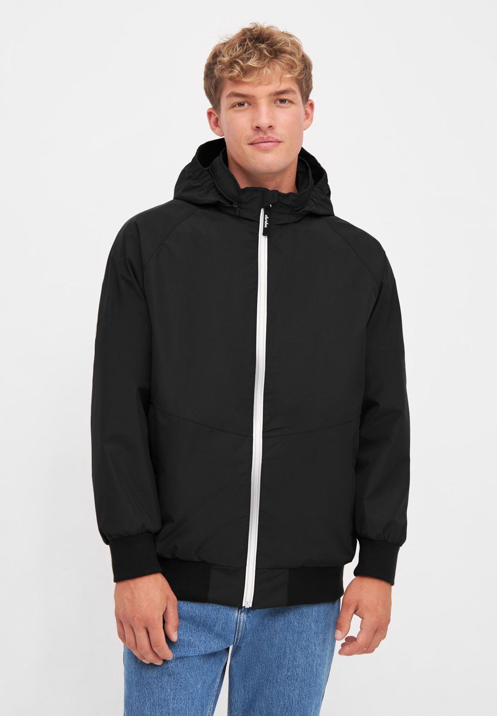 Легкая куртка Derbe, черный
Легкая куртка Derbe, черный