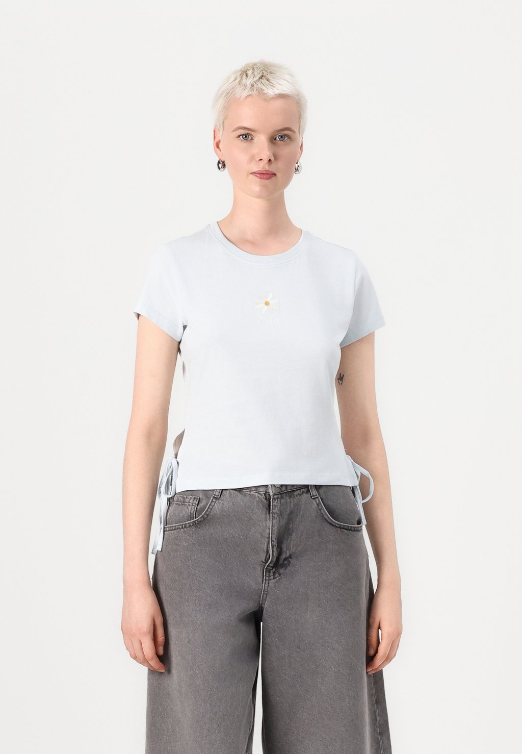 Футболка с принтом ONLCARLA LIFE DETAIL BOX ONLY, светло-голубой
Футболка с принтом ONLCARLA LIFE DETAIL BOX ONLY, светло-голубой