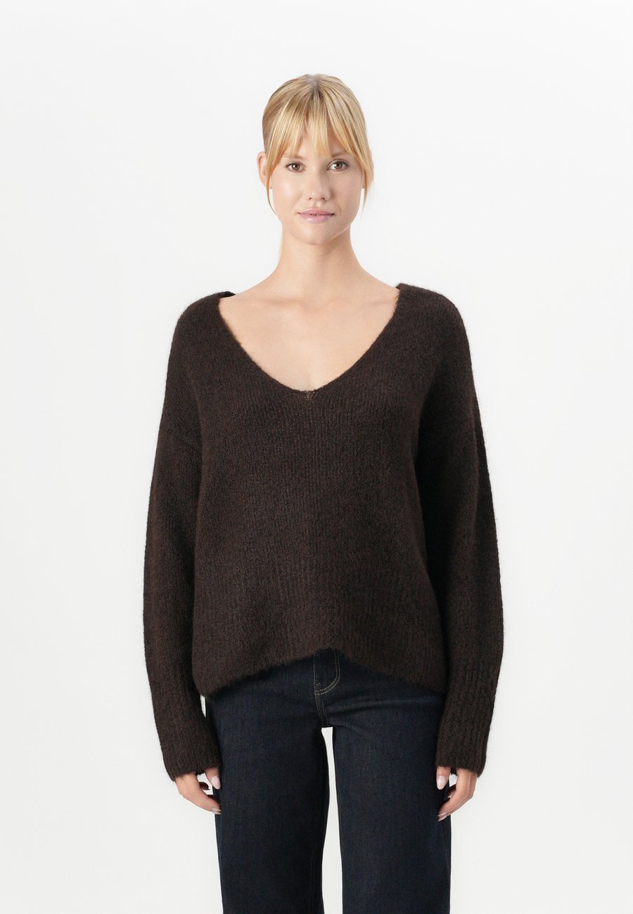 Джемпер ONLY ONLHELLE V NECK, Chocolate Martini/Brown
Джемпер ONLY ONLHELLE V NECK, Chocolate Martini/Brown