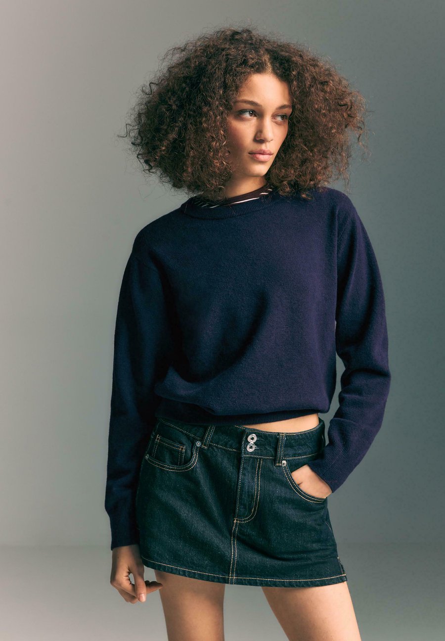Джемпер Stradivarius Jumper, Dark Blue
Джемпер Stradivarius Jumper, Dark Blue