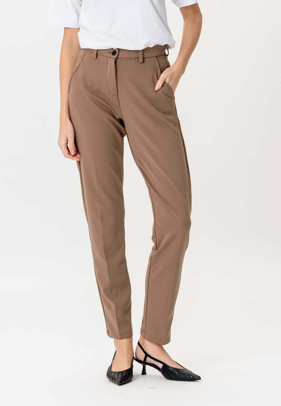 Брюки TEESHOPPEN THE ORIGINAL PERFORMANCE , Dark Beige/Beige
Брюки TEESHOPPEN THE ORIGINAL PERFORMANCE , Dark Beige/Beige