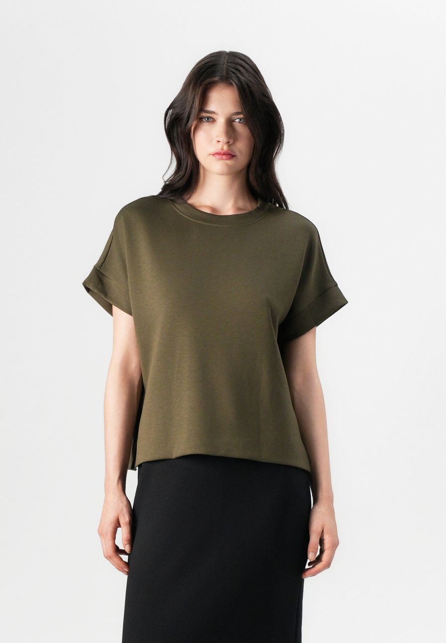 Футболка Vero Moda VMHALI, Grape Leaf/Dark Green, Зеленый, Футболка Vero Moda VMHALI, Grape Leaf/Dark Green
Футболка Vero Moda VMHALI, Grape Leaf/Dark Green, Зеленый, Футболка Vero Moda VMHALI, Grape Leaf/Dark Green