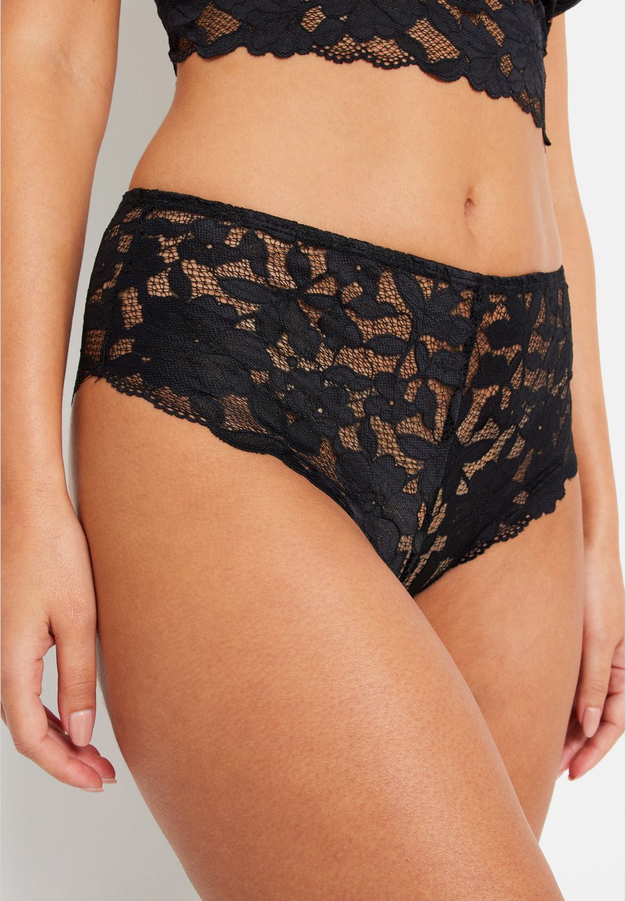 Брифы LASCANA LSCN BY LASCANA HIGHWAIST, Black
Брифы LASCANA LSCN BY LASCANA HIGHWAIST, Black