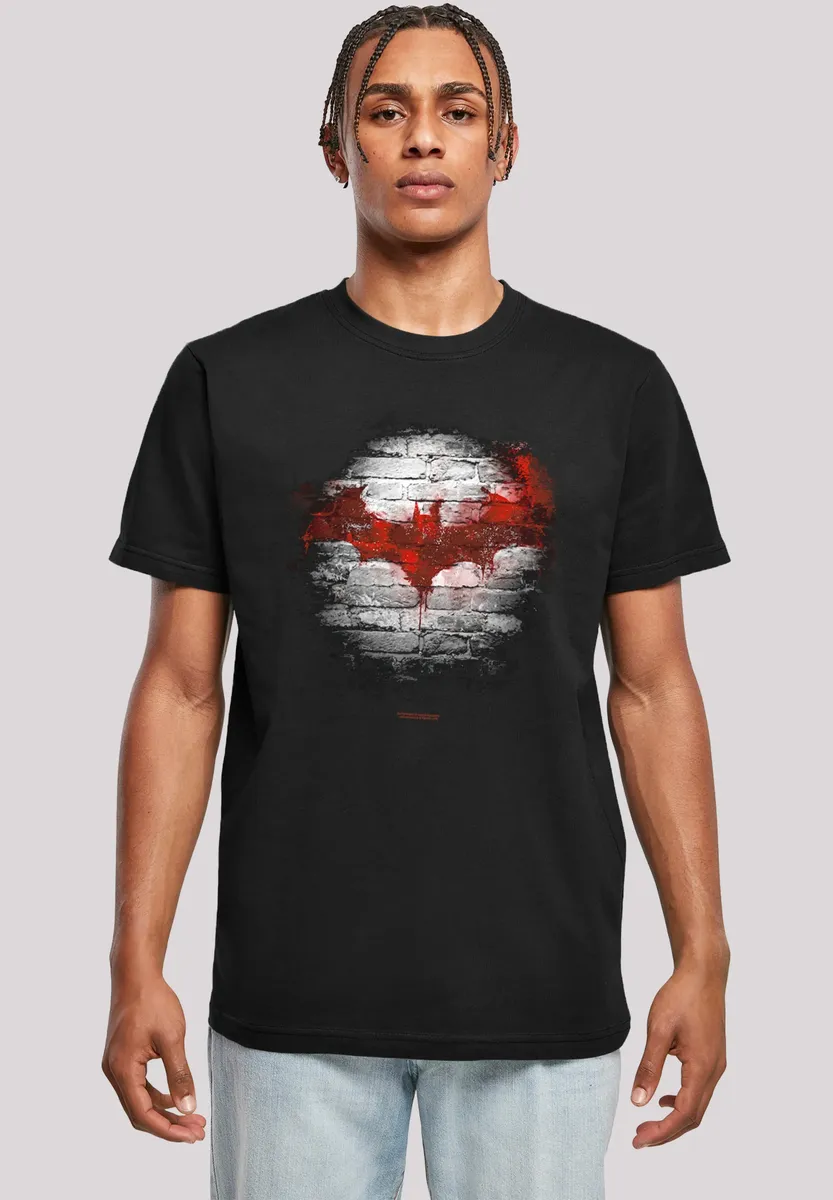 Футболка F4NT4STIC "Batman Logo Wall", мужская, премиум-мерч, стандартного кроя, базовая, с принтом, черный
Футболка F4NT4STIC "Batman Logo Wall", мужская, премиум-мерч, стандартного кроя, базовая, с принтом, черный