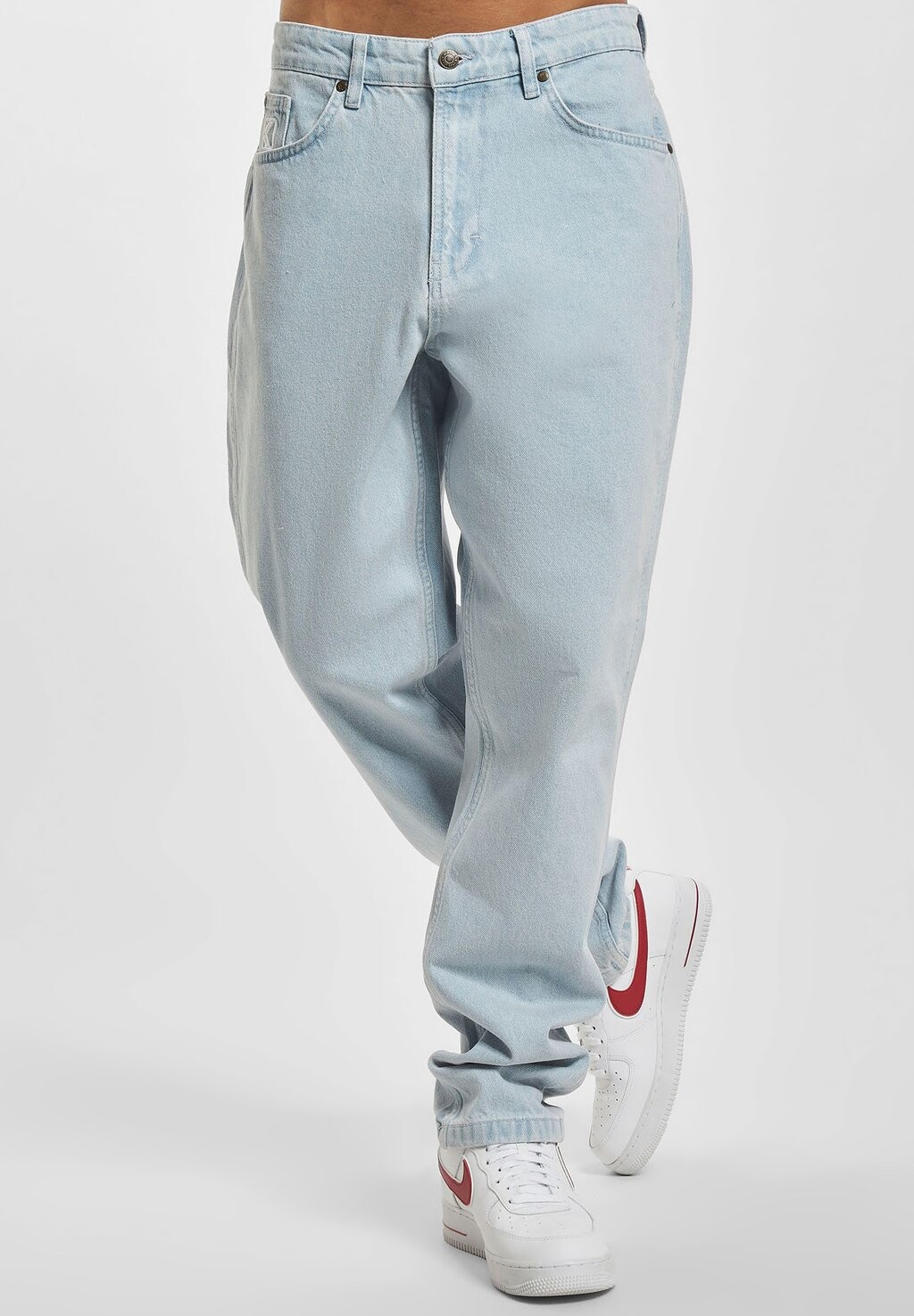 Джинсы прямые Karl Kani KMI-PL043-090-12 RETRO WORKWEAR, цвет Bleached Blue
Джинсы прямые Karl Kani KMI-PL043-090-12 RETRO WORKWEAR, цвет Bleached Blue