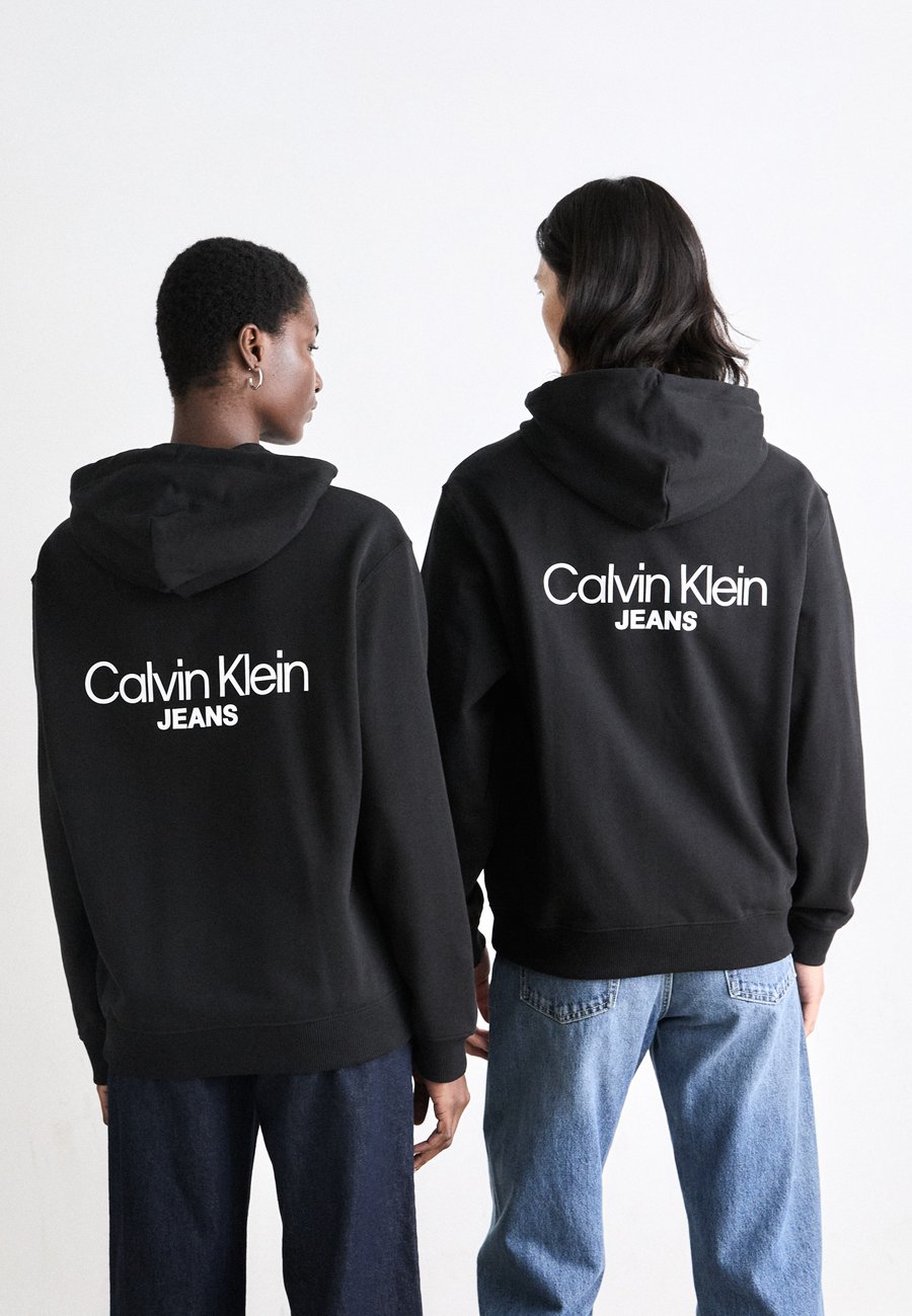 Толстовка Calvin Klein Jeans LOGO BACK PRINT HOODIE UNISEX, Black
Толстовка Calvin Klein Jeans LOGO BACK PRINT HOODIE UNISEX, Black