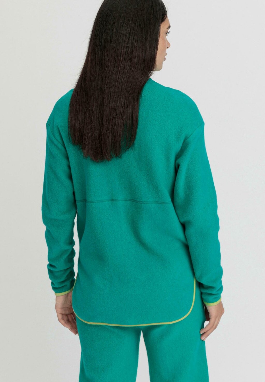 Флисовая куртка hessnatur, зеленый
Флисовая куртка hessnatur, зеленый