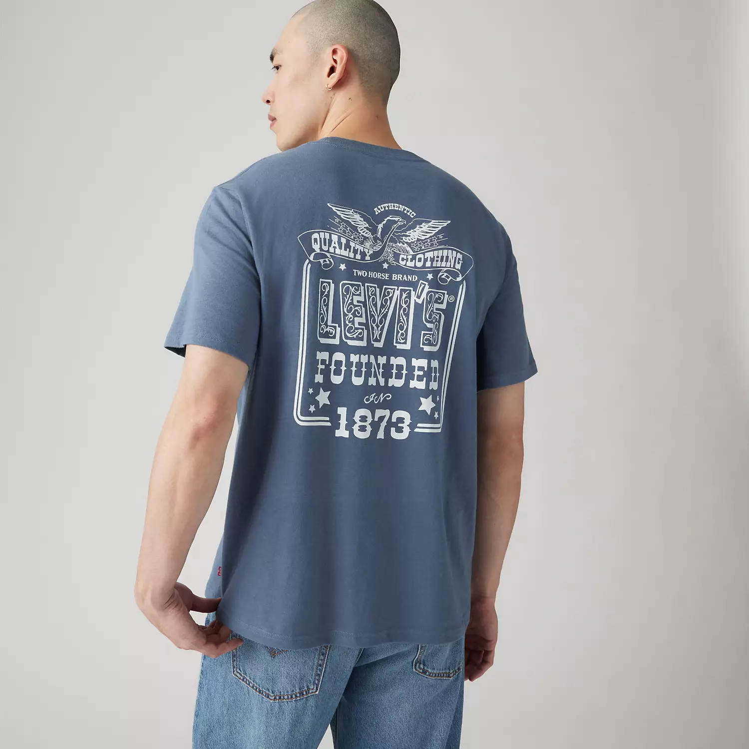 Футболка Levi's Relaxed Fit с графическим принтом
Футболка Levi's Relaxed Fit с графическим принтом