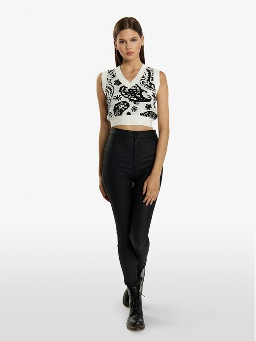 Вязаный свитер Mymo, экрю
Вязаный свитер Mymo, экрю