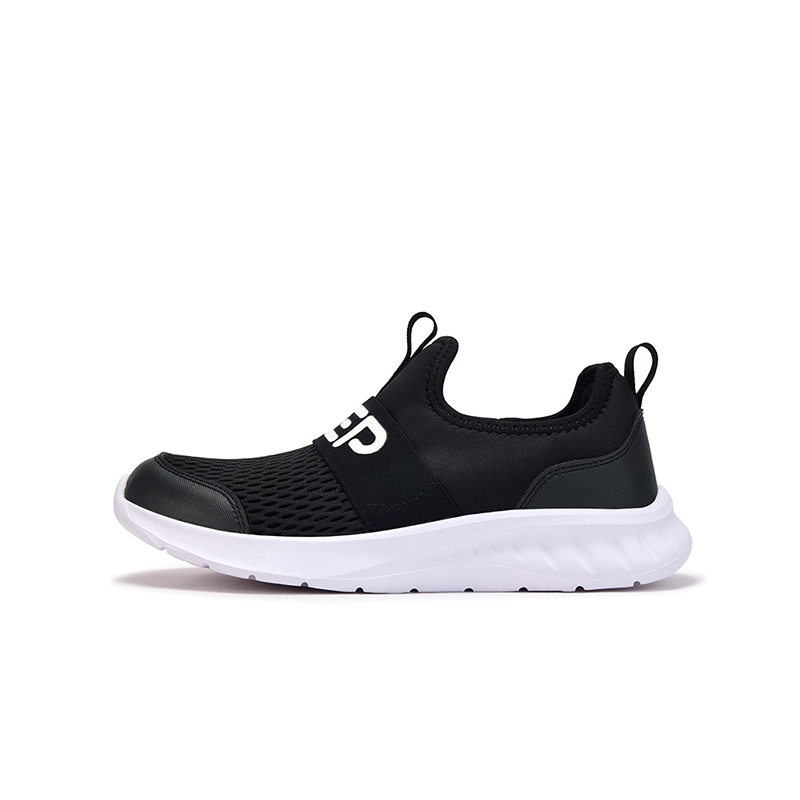 Кроссовки детские с низким верхом и противоскользящим покрытием XTEP, черный
Кроссовки детские с низким верхом и противоскользящим покрытием XTEP, черный