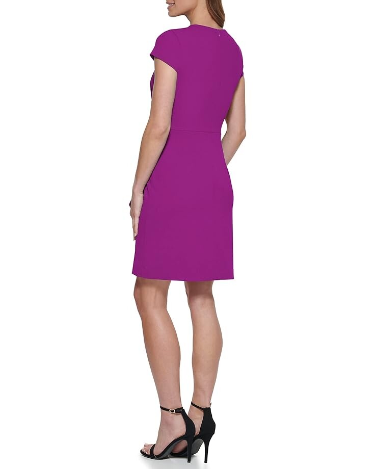 Платье DKNY Short Sleeve D-Ring Overlay Dress, цвет Magnolia
Платье DKNY Short Sleeve D-Ring Overlay Dress, цвет Magnolia