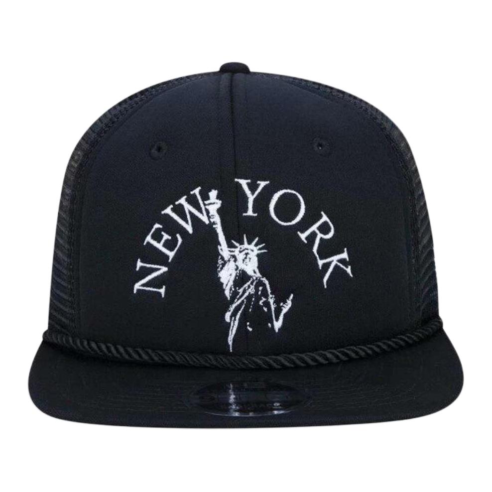 New Era Бейсболка из полиэстера унисекс черная, Black
New Era Бейсболка из полиэстера унисекс черная, Black