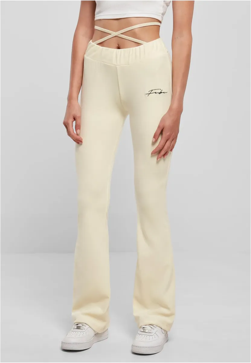 Брюки из ткани Fubu " Fubu Ladies" (1 шт.), кремовый
Брюки из ткани Fubu " Fubu Ladies" (1 шт.), кремовый