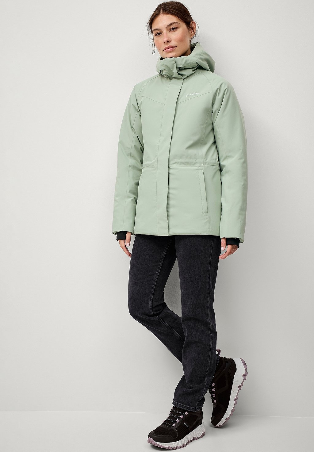 Зимняя куртка Áhkká, зеленый
Зимняя куртка Áhkká, зеленый