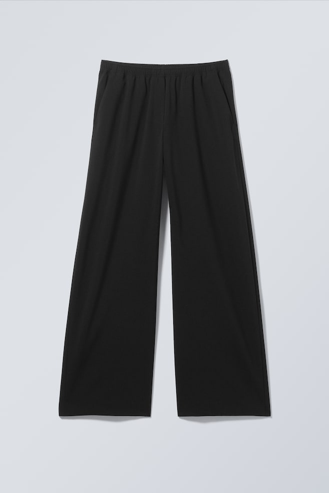 Широкие брюки для ношения в них Weekday, черный
Широкие брюки для ношения в них Weekday, черный