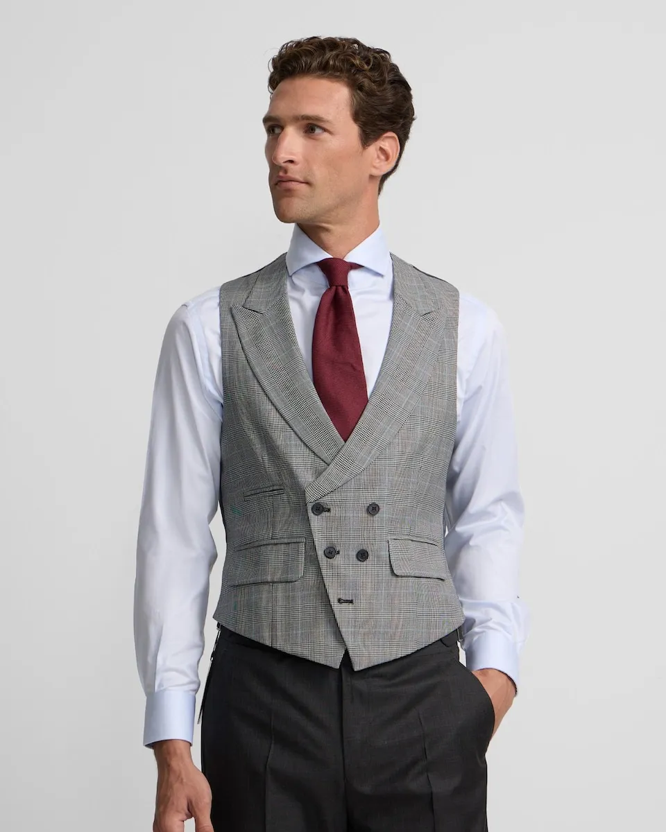 Жилет в стиле шалке, серый, с элементами классического английского кроя Silbon
Жилет в стиле шалке, серый, с элементами классического английского кроя Silbon