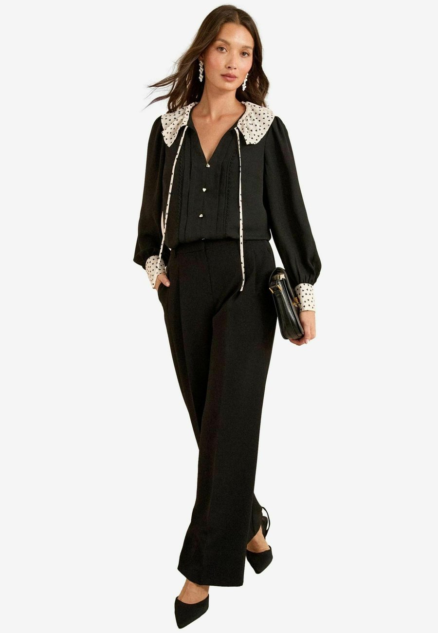 Блуза Love & Roses Blouse, Black White Heart/Black
Блуза Love & Roses Blouse, Black White Heart/Black