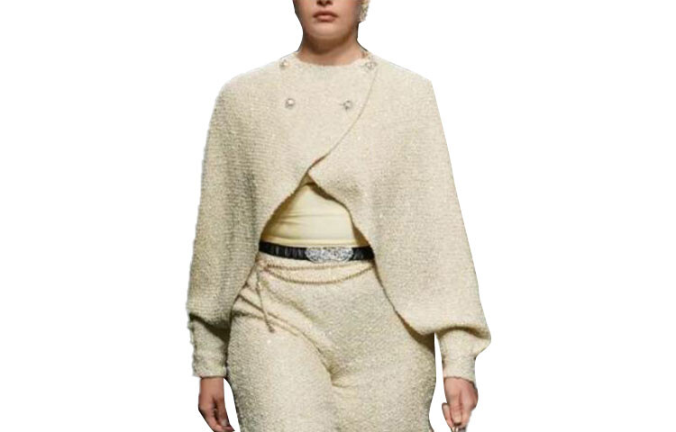 Куртка женская светло-бежевая Chanel
Куртка женская светло-бежевая Chanel