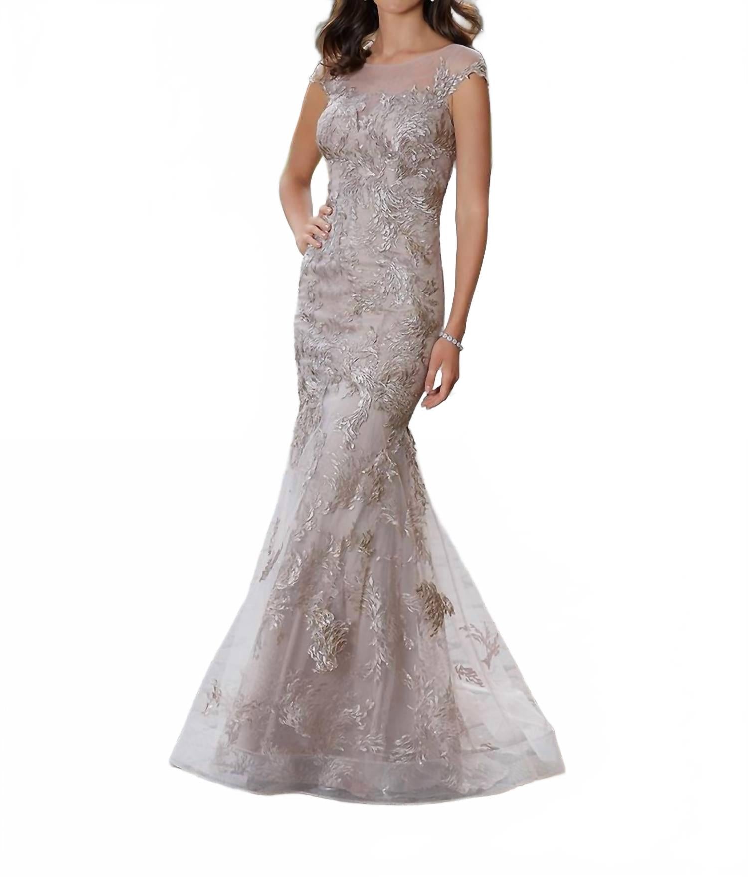 Прозрачное декольте платье с пайетками в цвете тау MGNY, Taupe
Прозрачное декольте платье с пайетками в цвете тау MGNY, Taupe