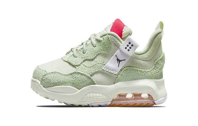 Кроссовки для малышей Jordan MA2 TD
Кроссовки для малышей Jordan MA2 TD