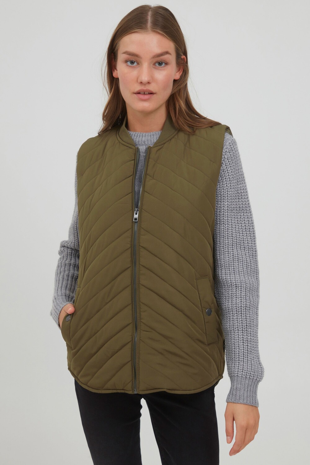 Утепленный жилет Oxmo, зеленый
Утепленный жилет Oxmo, зеленый