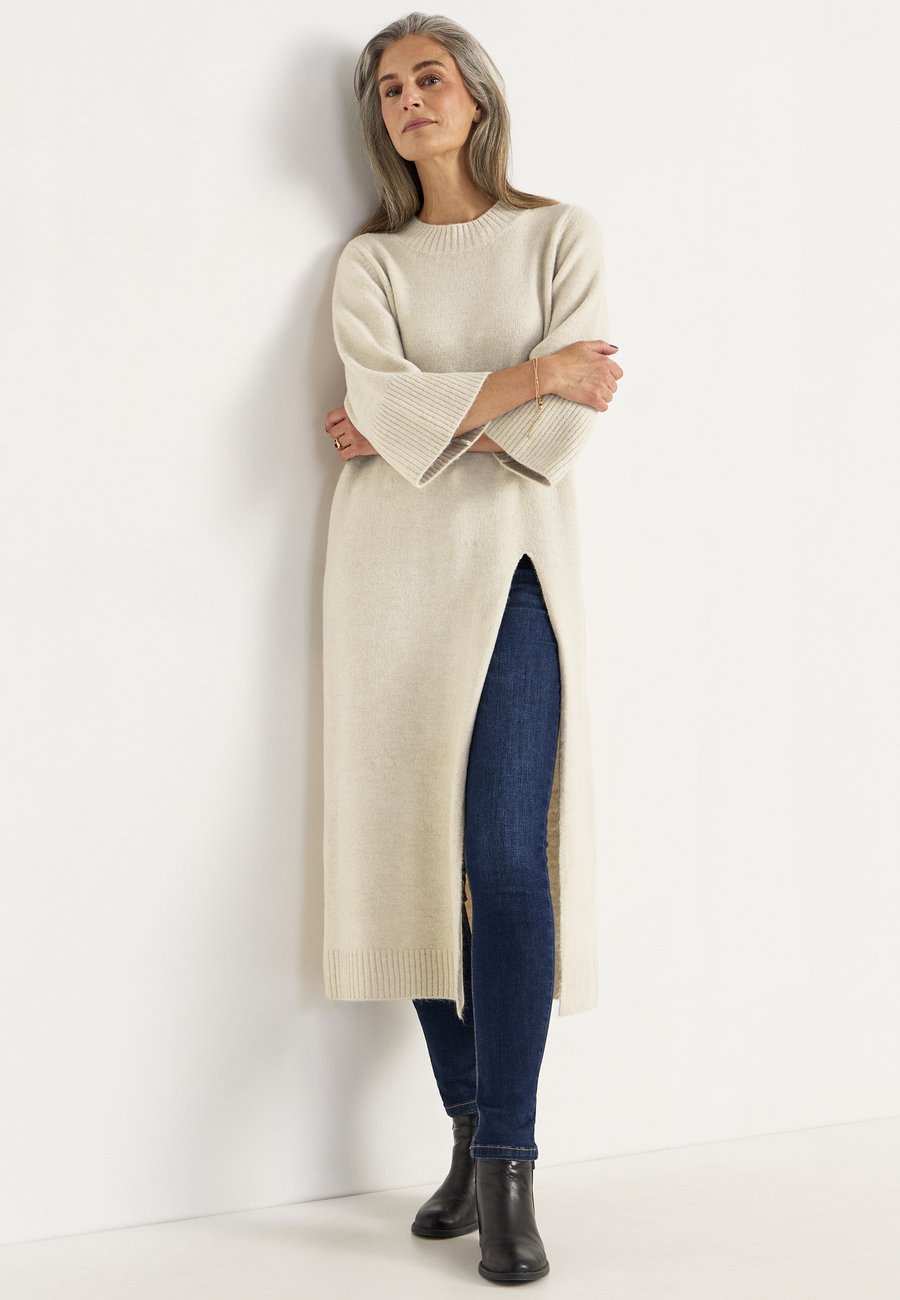 Платье Cellbes of Sweden WITH HIGH SLIT, Light Beige Melange/Beige
Платье Cellbes of Sweden WITH HIGH SLIT, Light Beige Melange/Beige