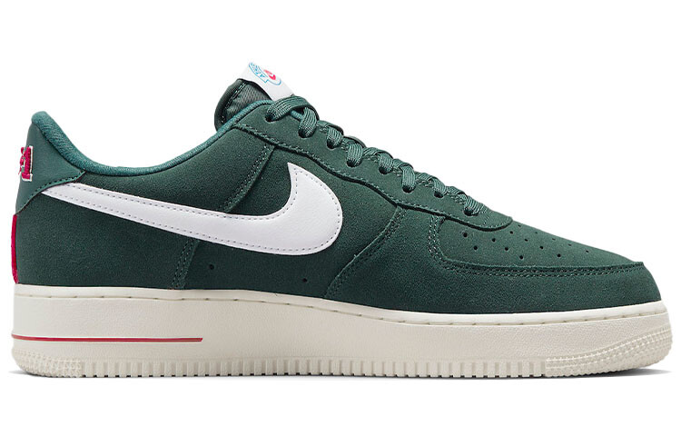Кроссовки Nike Air Force 1, зеленый
Кроссовки Nike Air Force 1, зеленый